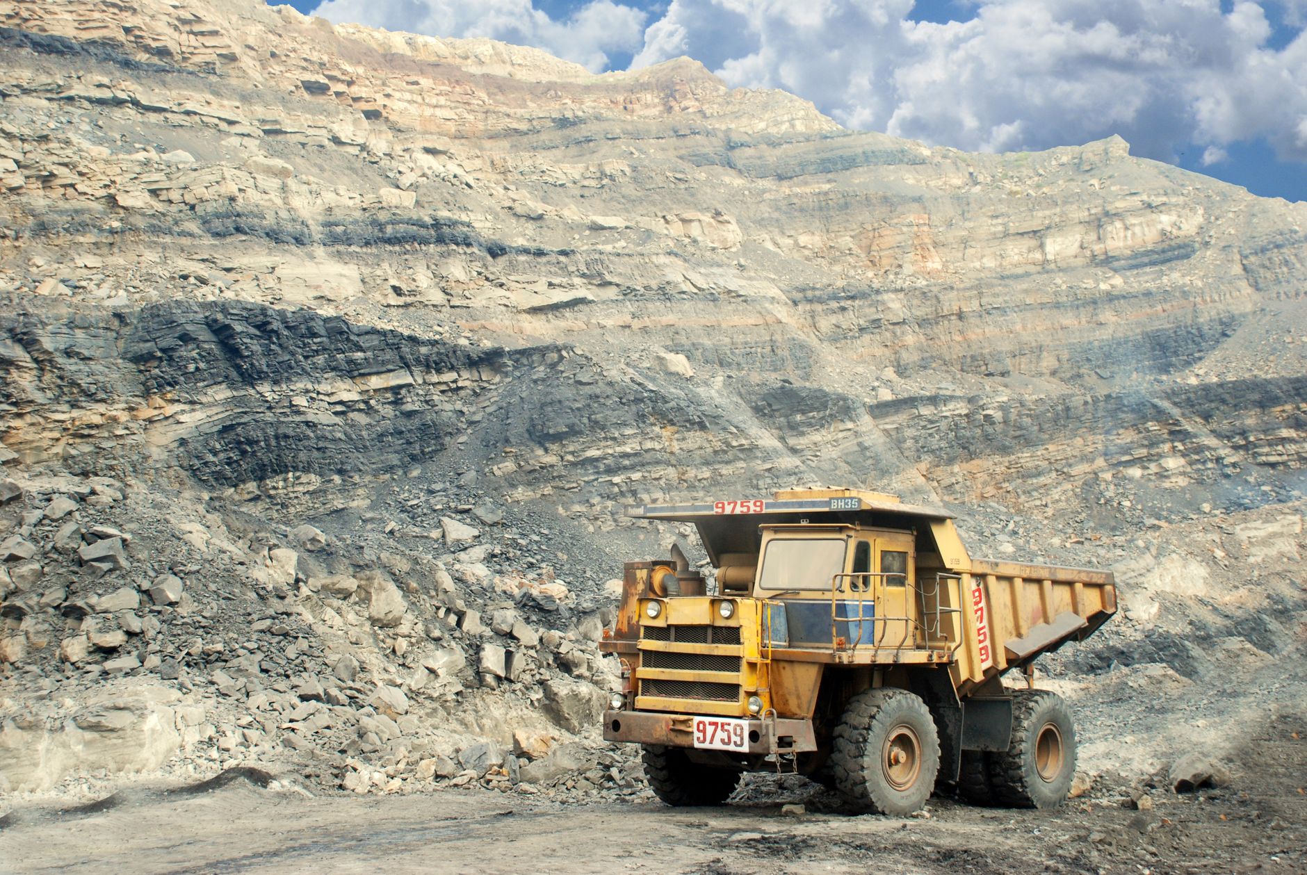 Cadillac Mines acquisition